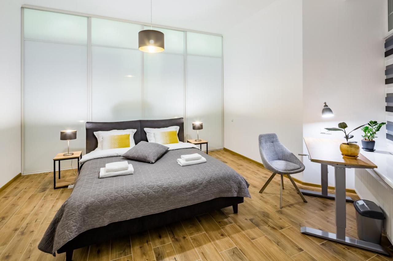 New Large 2 Bedroom In Lviv Historic Centre Eksteriør bilde