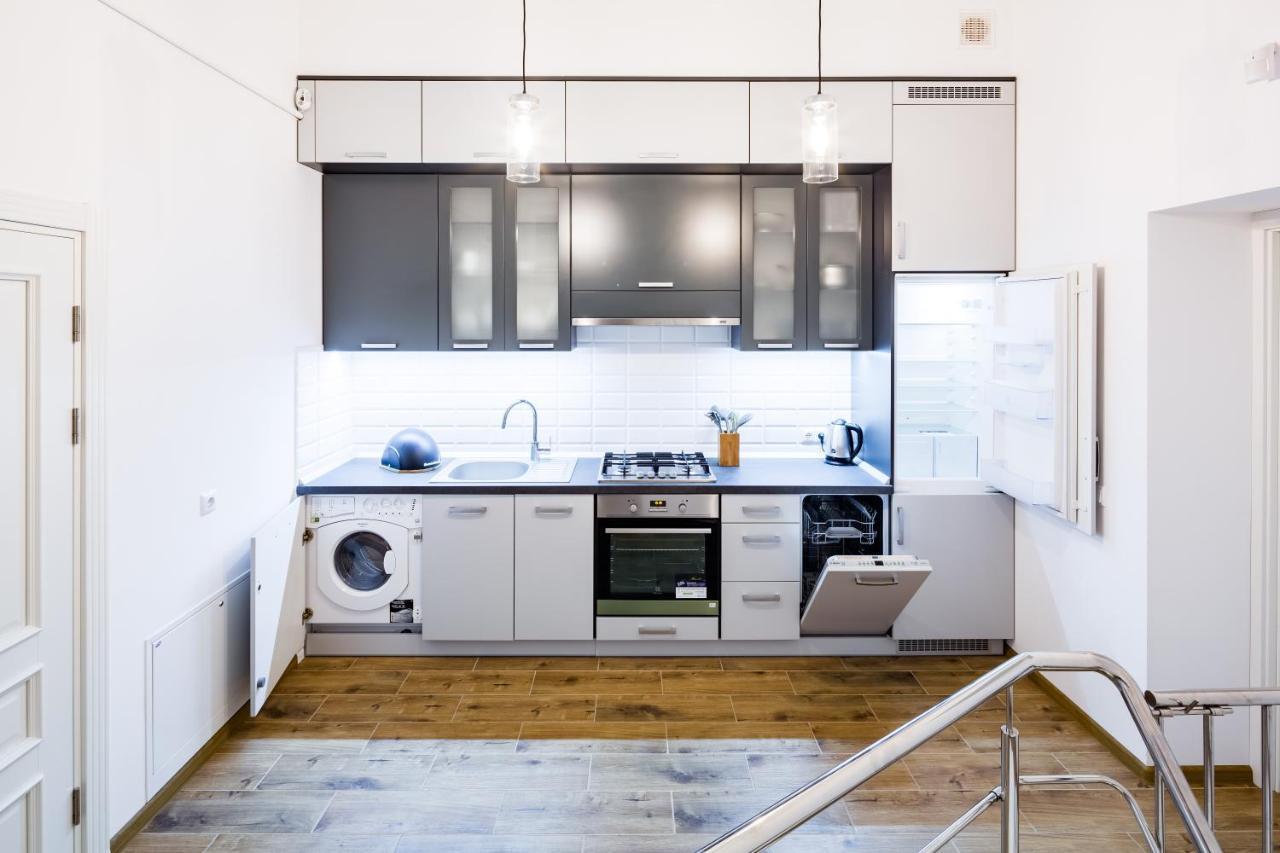 New Large 2 Bedroom In Lviv Historic Centre Eksteriør bilde